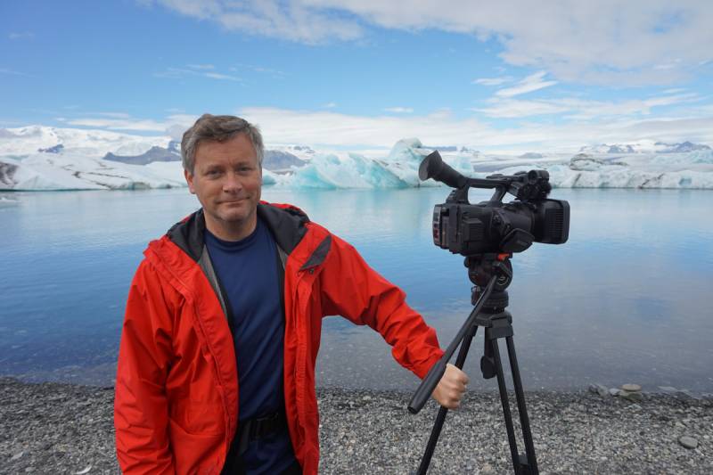  &copy; Jonathan Bird’s Blue World TV