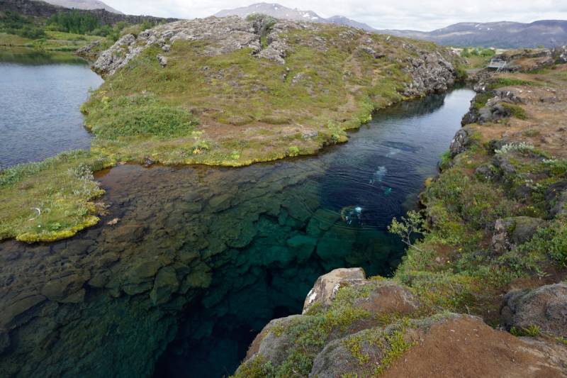  &copy; Jonathan Bird’s Blue World TV