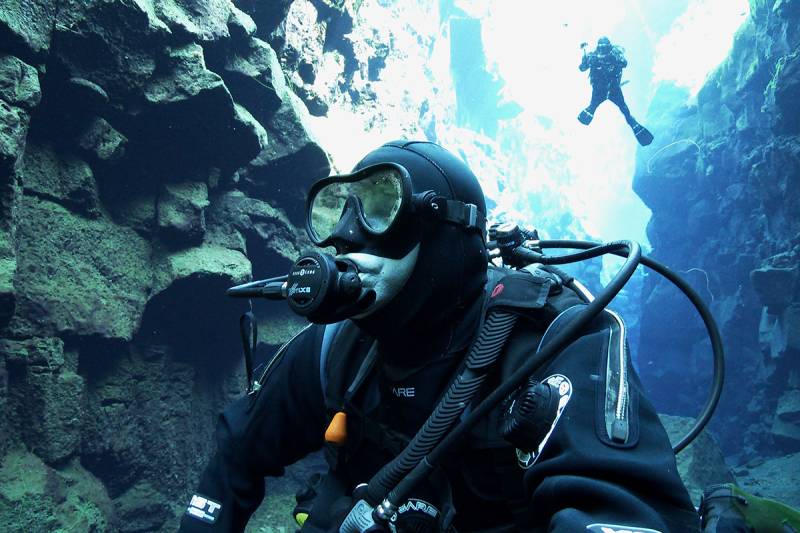  &copy; Jonathan Bird’s Blue World TV