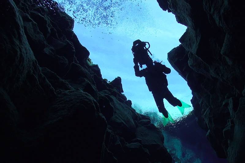  &copy; Jonathan Bird’s Blue World TV