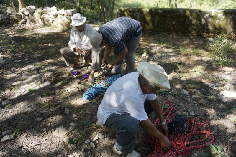  &copy; Jonathan Bird’s Blue World TV