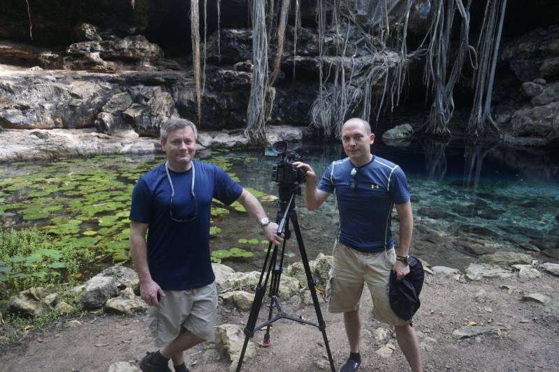  &copy; Jonathan Bird’s Blue World TV