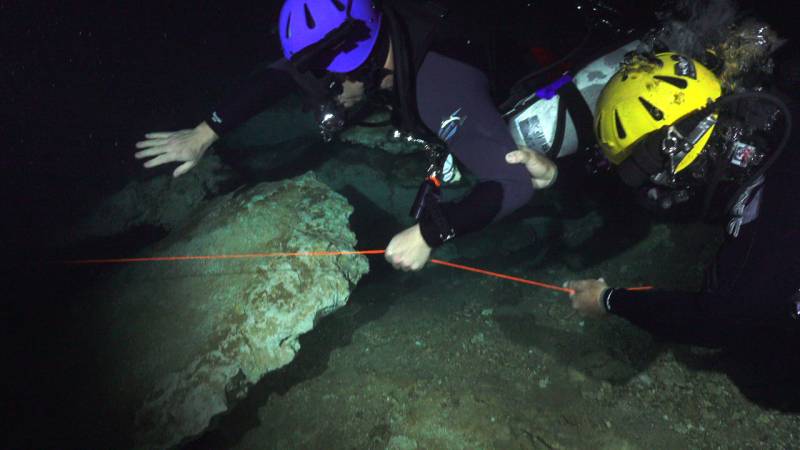  &copy; Jonathan Bird’s Blue World TV